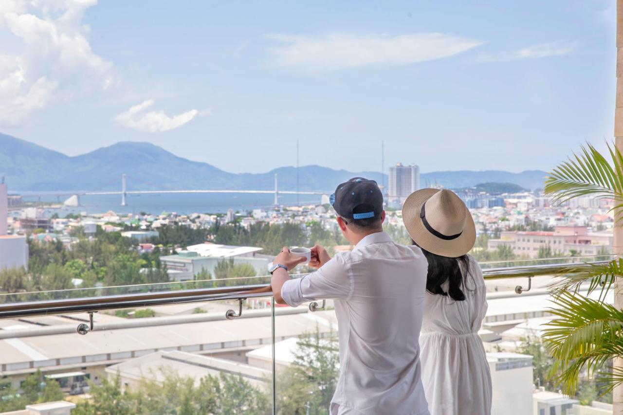 Bliss Luxury Hotel Дананг Экстерьер фото