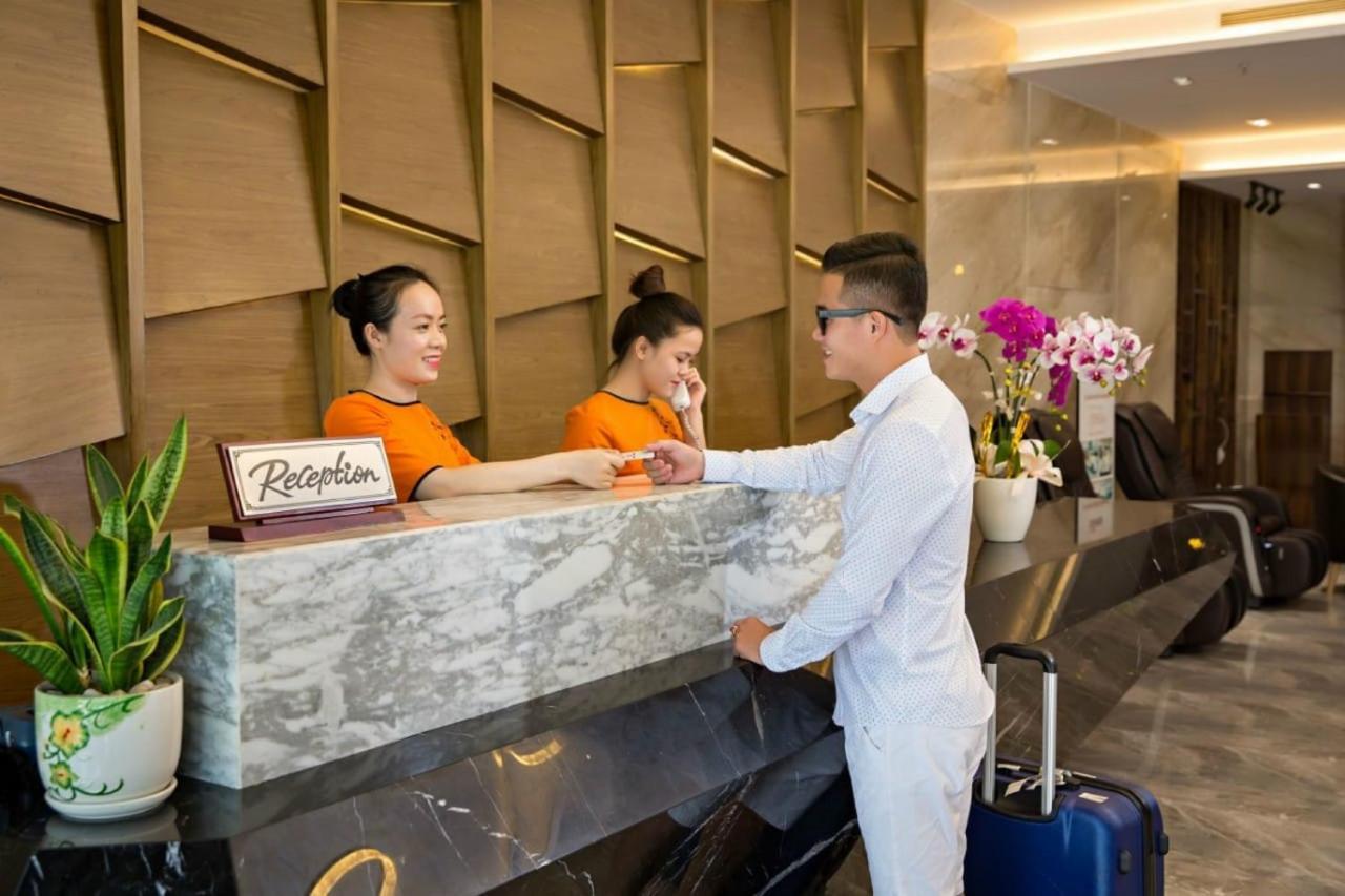 Bliss Luxury Hotel Дананг Экстерьер фото
