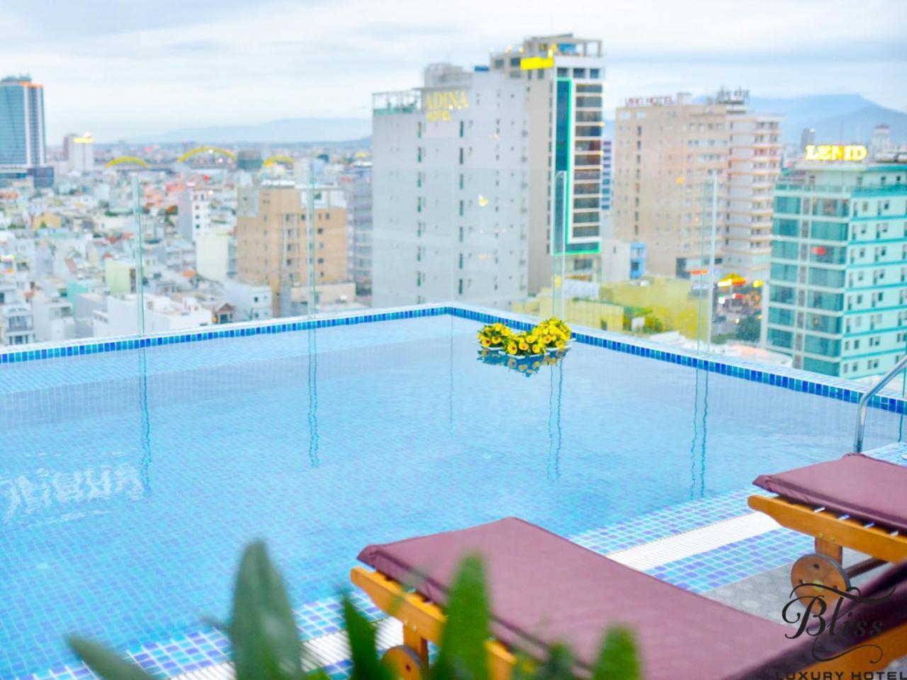 Bliss Luxury Hotel Дананг Экстерьер фото