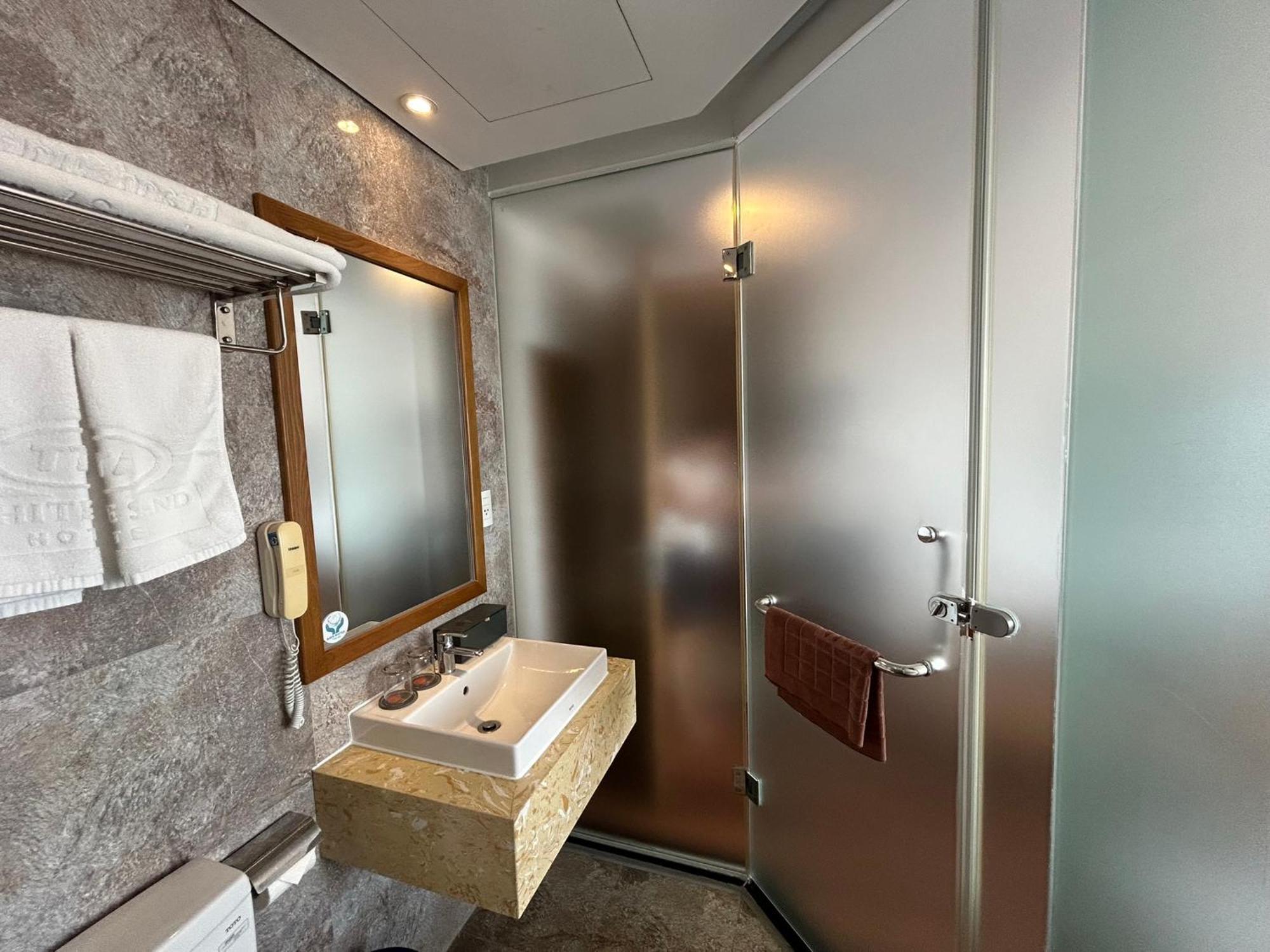 Bliss Luxury Hotel Дананг Экстерьер фото