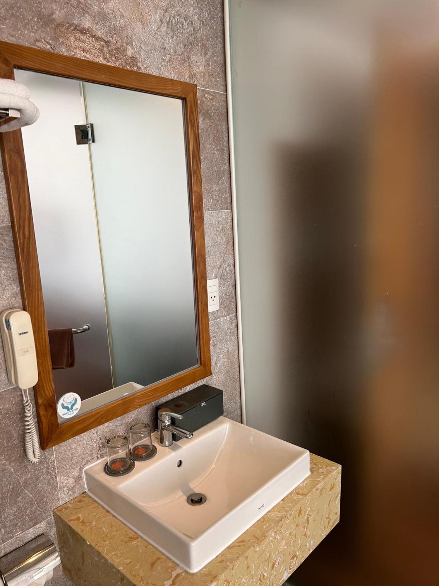 Bliss Luxury Hotel Дананг Экстерьер фото