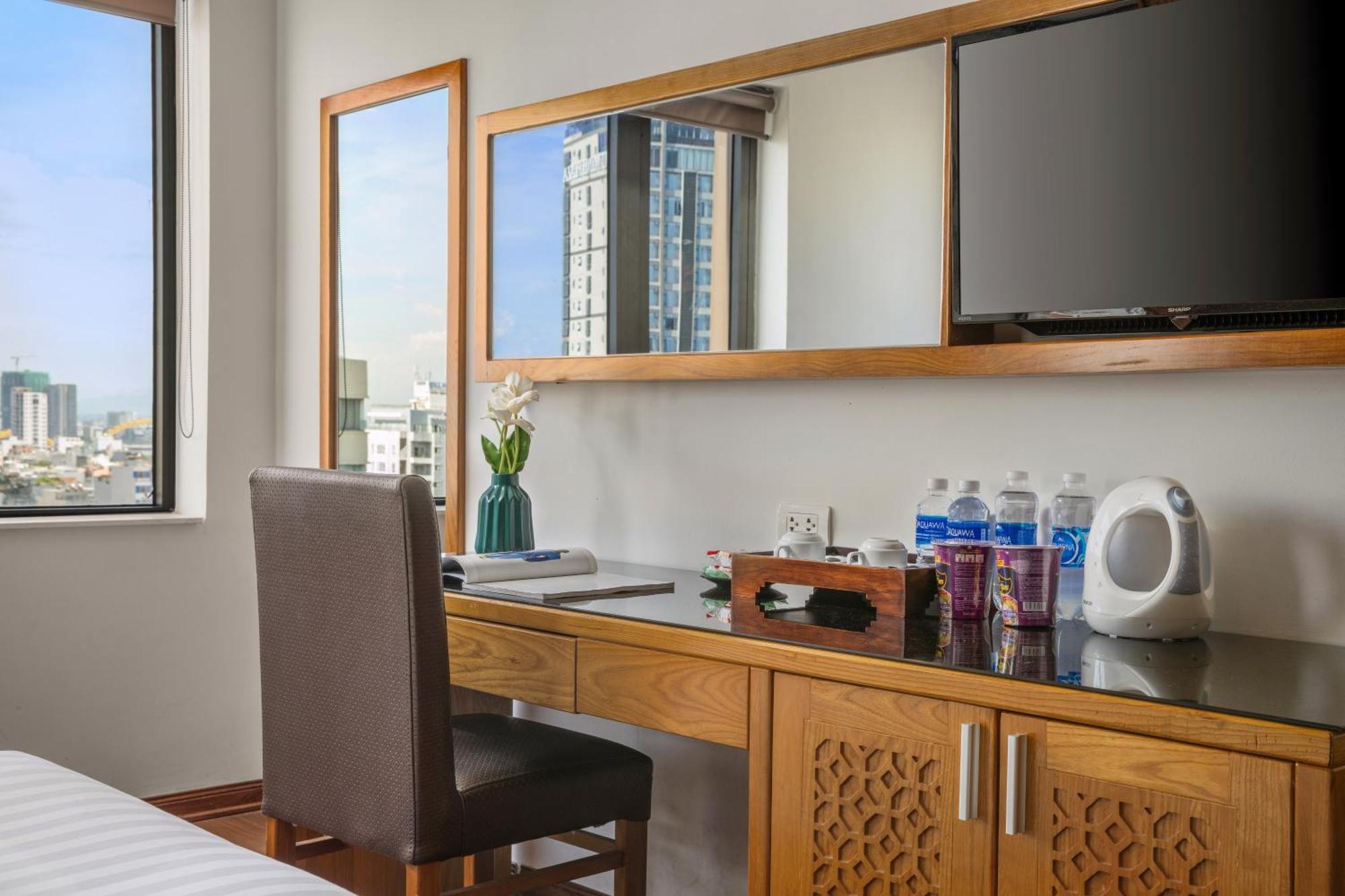 Bliss Luxury Hotel Дананг Экстерьер фото
