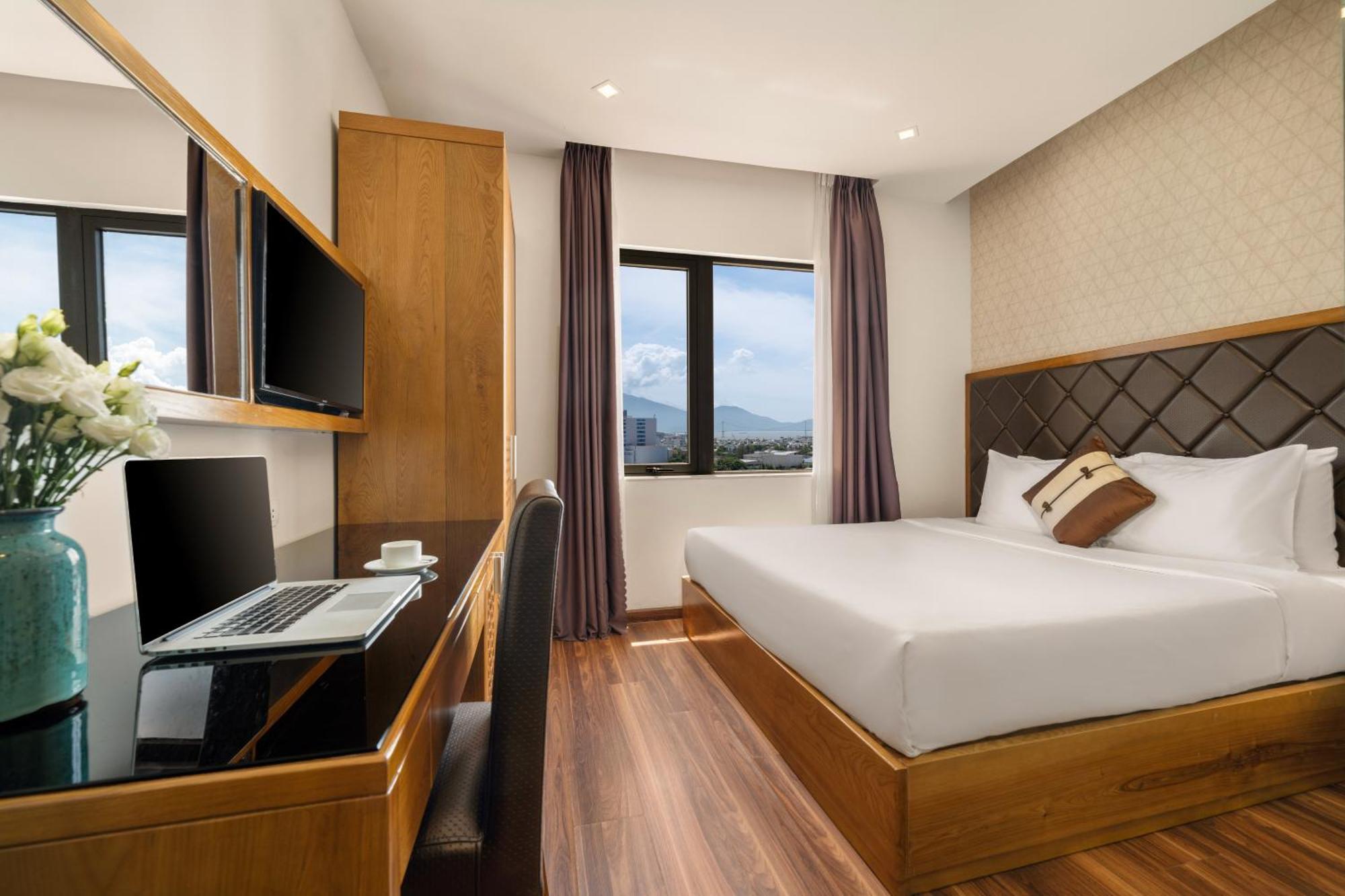 Bliss Luxury Hotel Дананг Экстерьер фото